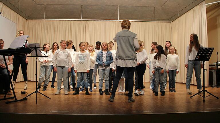 Der Believe Kinderchor wird beim Ghanatag des Vereins 'Paul' in der Dreschhalle in Kreuzwertheim am Sonntag, 20. Oktober, wieder auf der Bühne stehen.