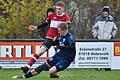 Kampf ist Trumpf: Ben Sator (vorne) und die SG Brendlorenzen/Windshausen gewannen das emotionsgeladene Derby beim FSV Hohenroth (hinten Jannik Fromm) knapp mit 3:2.