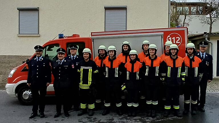 Auf dem Foto von links Ralf Kirchner KBM, Thomas Finger Schiedsrichter, Sebastian Finger Kreisjugendwart, Matthias Buhl, Jürgen Tripp, Jan Bardutzky, Thomas Haun, Melisa Graf, Thomas Mauer, Ines Müller, Jens Müller, Andreas Müller, Markus Müller, Ralf Müller 2. Kommandant.