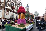 Aufwändig dekorierte Festwagen, sieben Musikkapellen, mehr als zehn Trachtengruppen und die Fußgruppen zahlreicher Vereine und Kitas - der Festzug zum Erntedankfest lockte sehr viele Schaulustige nach Gochsheim