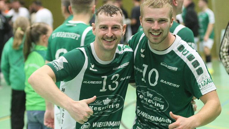 Stefan Bayer (links) und Linus Reuthal vom Hnadball-Oberligisten TV Marktsteft gewannen das Auswärtsspiel in eigener Halle beim SV Michelfeld 29:21.